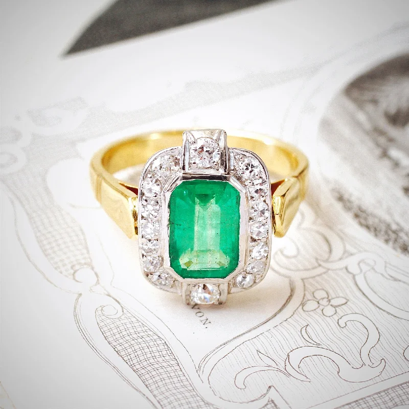 Beautiful Gold Ring with Gemstones-Fantastique 1970's Deco Emerald & Diamond Cocktail Ring