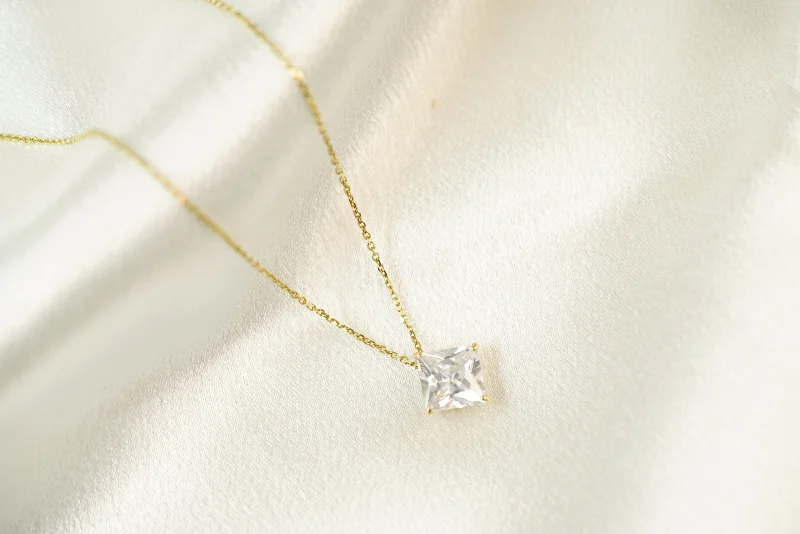 Gemstone Necklace for Summer Events-14k Crystal Square Necklace