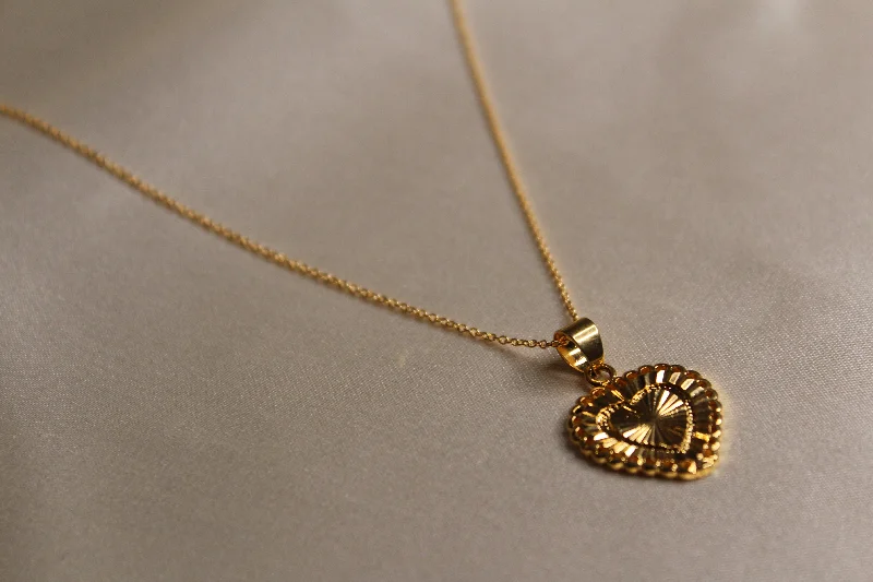 Unique Charm Necklace for Stylish Women-Divine Heart