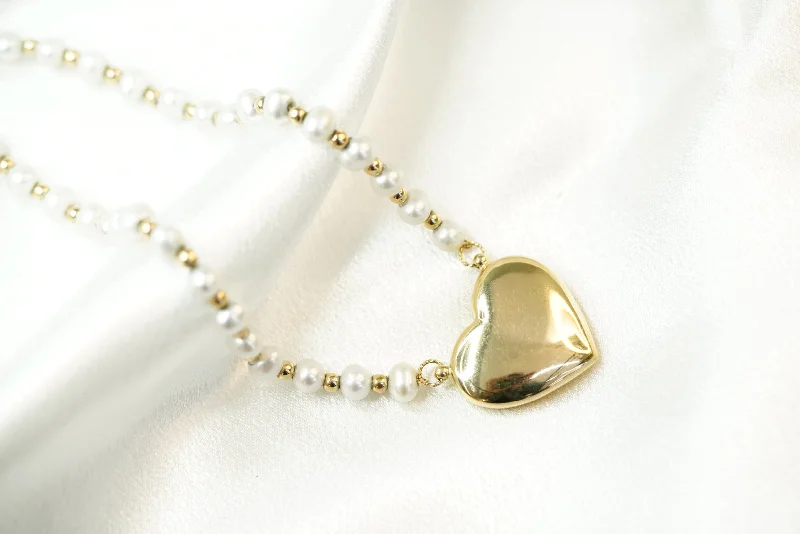 Elegant Silver Necklace for Formal Occasions-14k Pearls Heart Necklace