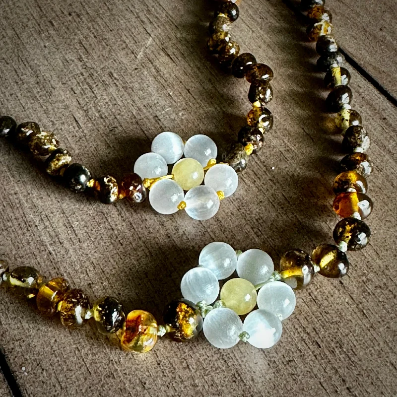 Elegant Necklace for Formal Wear-I’m Your Daisy Teething Necklace