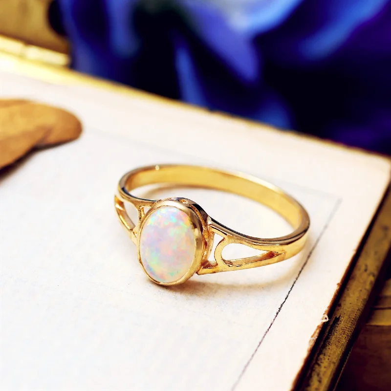 Classic Gold Wedding Ring-Edwardian Style Fiery Crystal Opal Ring