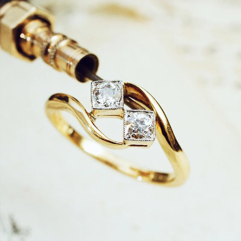 Vintage Wedding Band Set for Couples-Unforgettable Vintage Diamond 'Toi et Moi' Ring