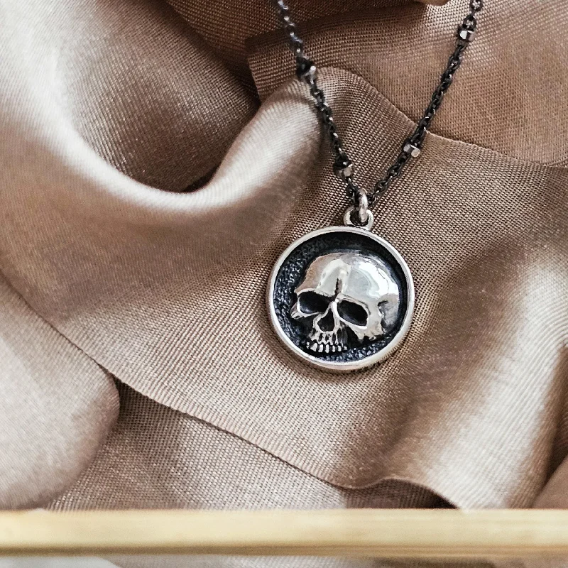 Handcrafted Pendant Necklace for Gifts-Awesome Skull Necklace