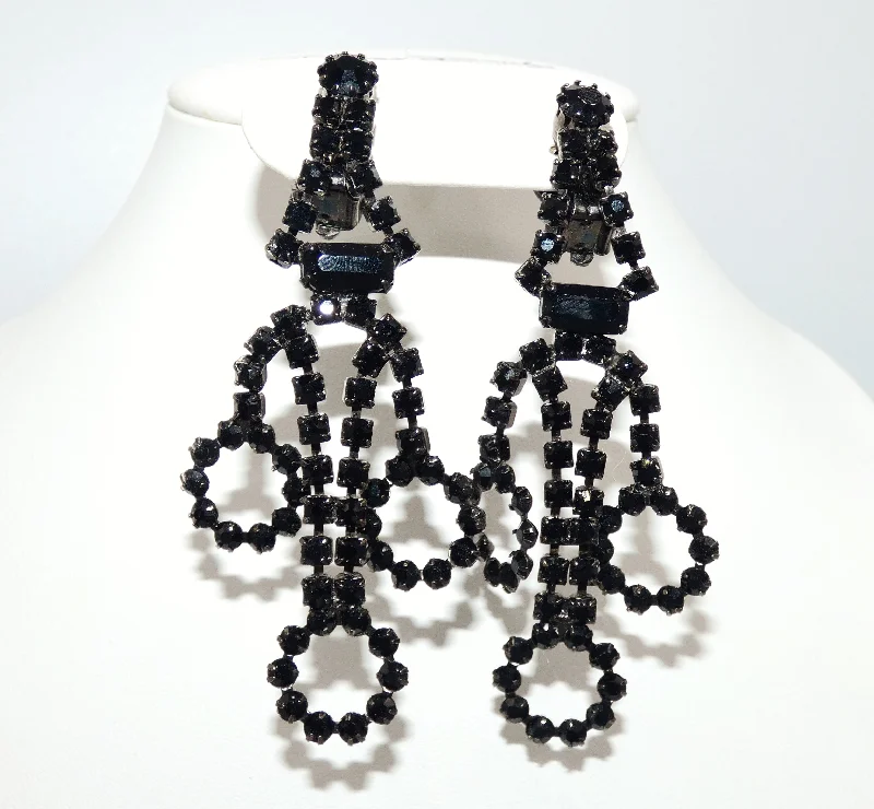 Bright Earrings for Daytime Looks-Figural Clip Earrings